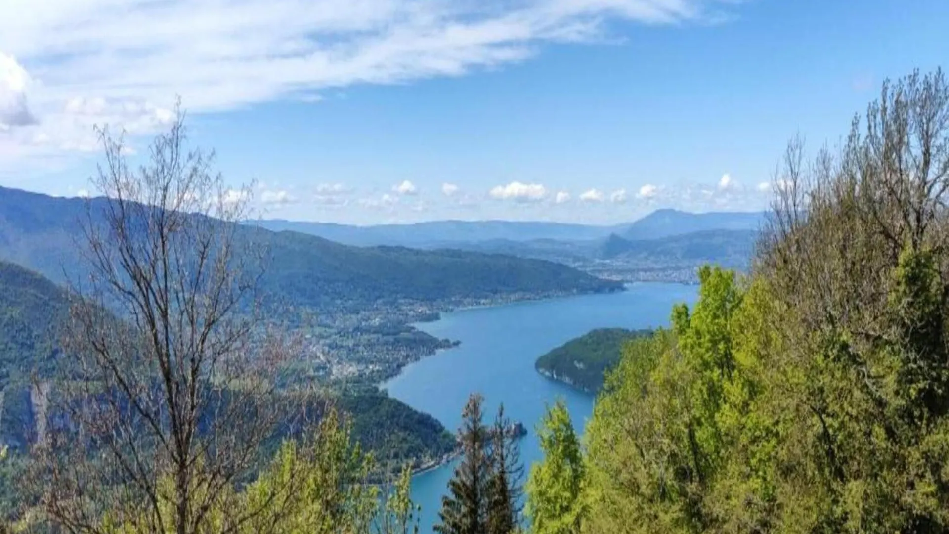 Great Holiday Home Near Lake Annecy Giez